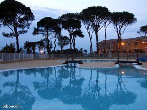 Maison Climatisee Avec Piscine Chauffee Holiday home Calvisson